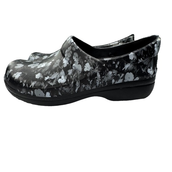 CROCS Shoes - Crocs Womens Neria Pro II Nursing Clogs Shoes Dual Comfort Floral Size 9 Casual